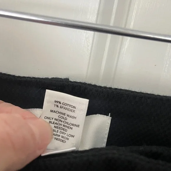 LOFT Ann Black textured Ankle Pants size 4 straight leg - Picture 6 of 8